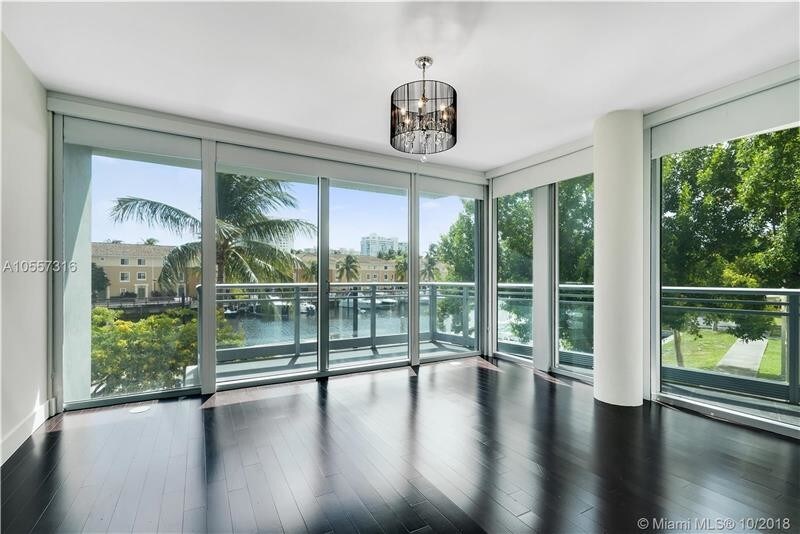 Foto principal - 2950 NE 188th St
