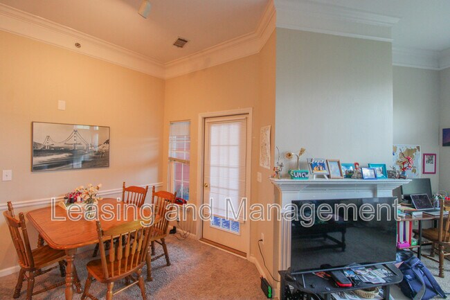 Foto del edificio - 2037 Telfair Way