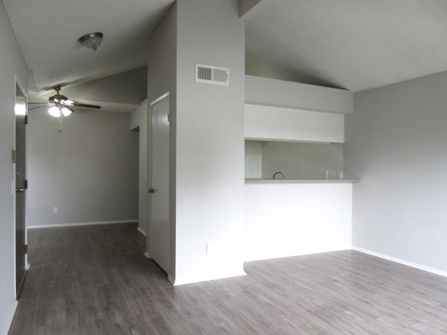 Building Photo - Wyandotte Apartments