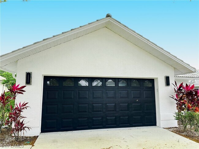Building Photo - 11025 Longshore Way W