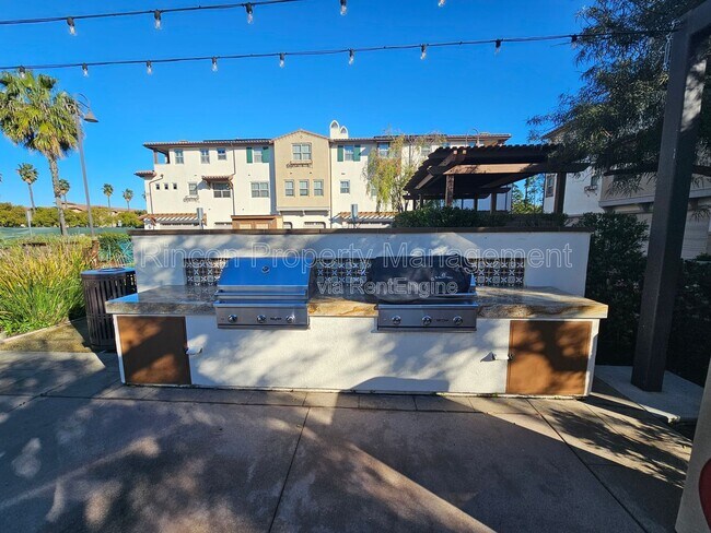 Foto del edificio - 209 Westpark Ct