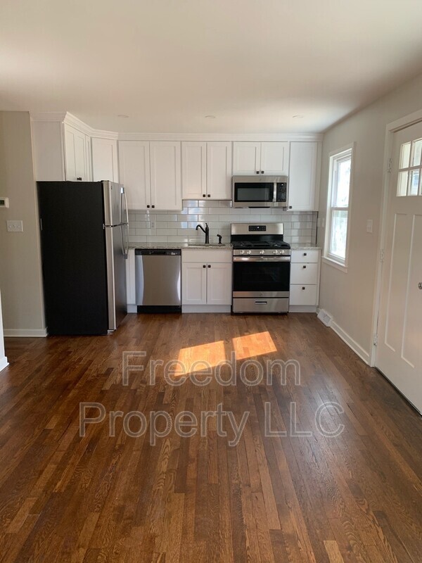 Foto del edificio - 38 Elmhurst Cir