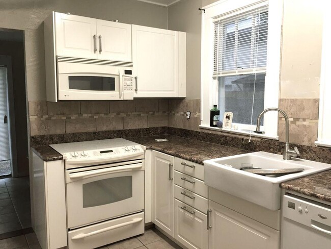 Foto del edificio - 615 S Mills Ave