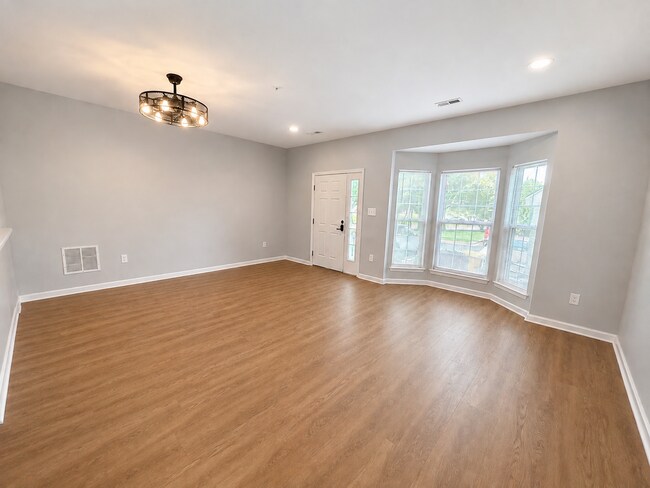 Foto del edificio - 331 Assembly Point Ct