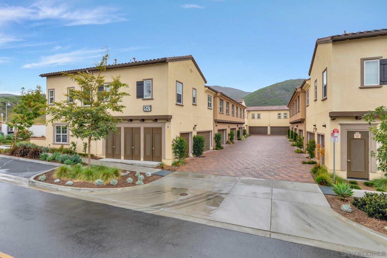 857 Blackstone Dr, San Marcos, CA 92078 Townhome Rentals in San