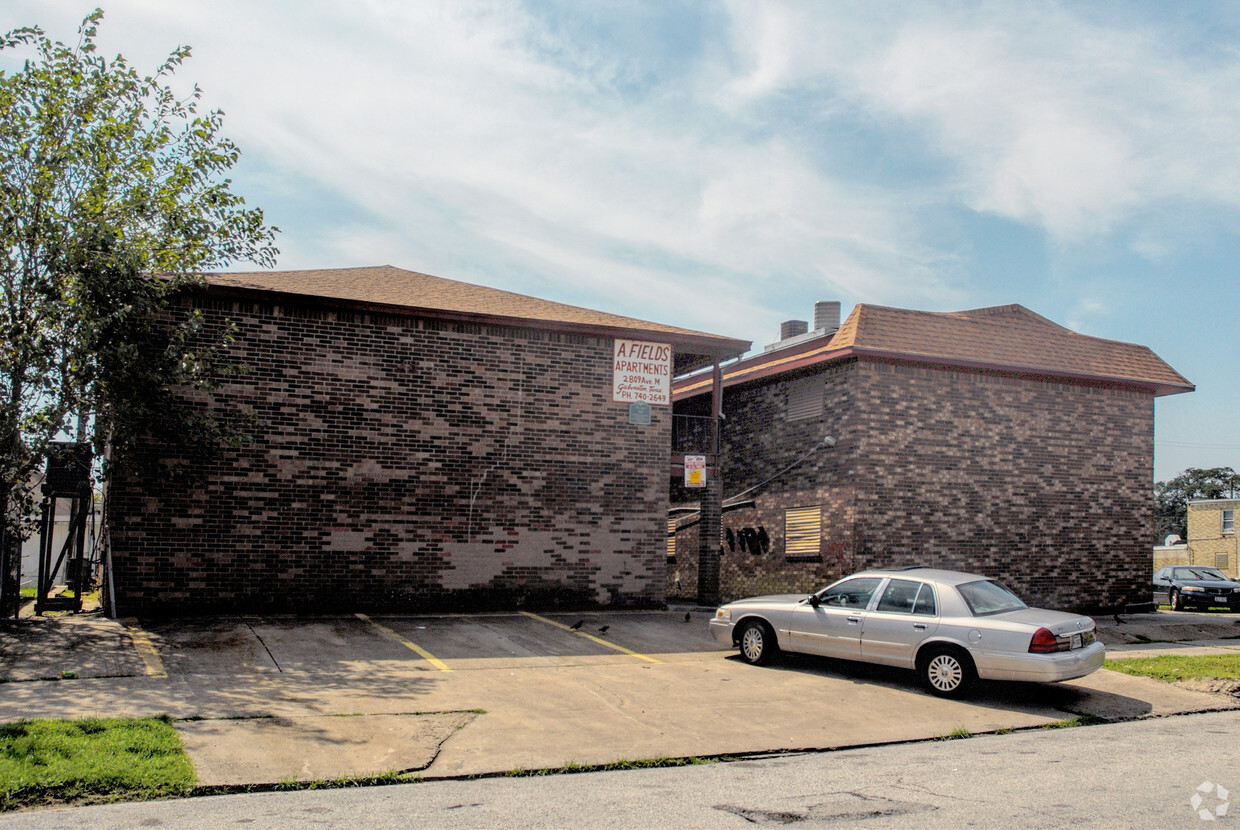 Building Photo - Fields Apartments I