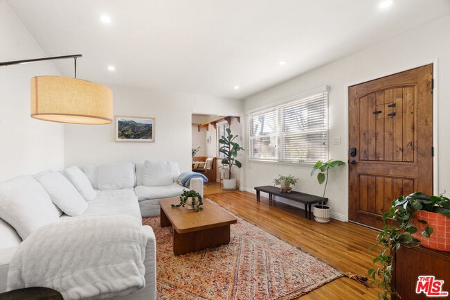 Building Photo - 3972 Keeshen Dr