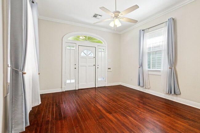 Foto del edificio - Updated Bywater 1-Bedroom Cottage on Alvar Street