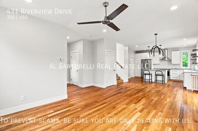 Foto del edificio - 431 Riverview Dr