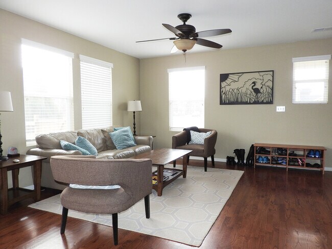 Building Photo - Central Park Home for Rent