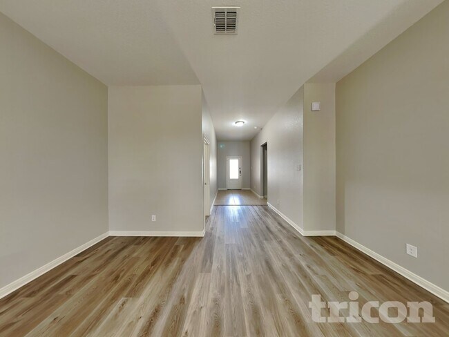 Foto del edificio - 6357 Hibiscus