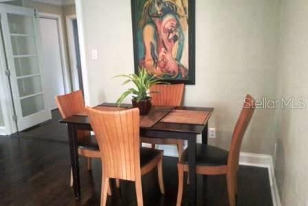 Foto del edificio - 2110 Forest Cir