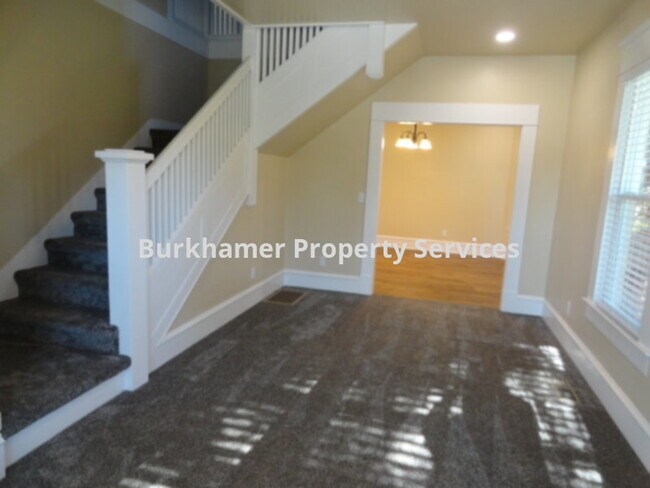 Building Photo - 300 Harriman St Aberdeen, WA. 98520