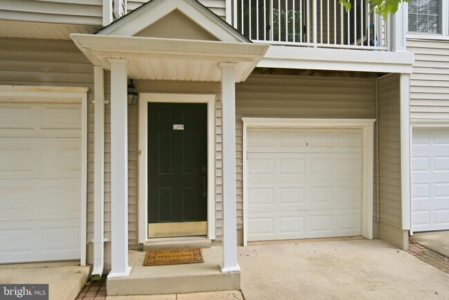 Foto del edificio - 12825 Fair Briar Ln