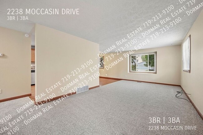 Building Photo - 2238 Moccassin Dr