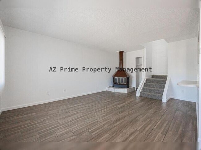 Building Photo - 8445 N 34th Ave