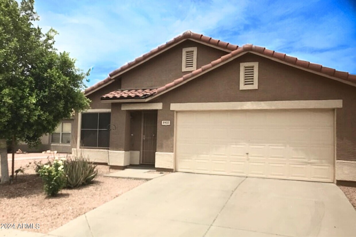 Foto principal - 8432 E Milagro Cir