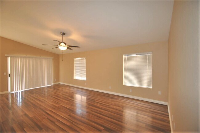 Building Photo - 623 N Sunway Dr