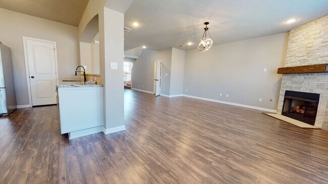 Foto del edificio - 4204 Shallow Creek Ct