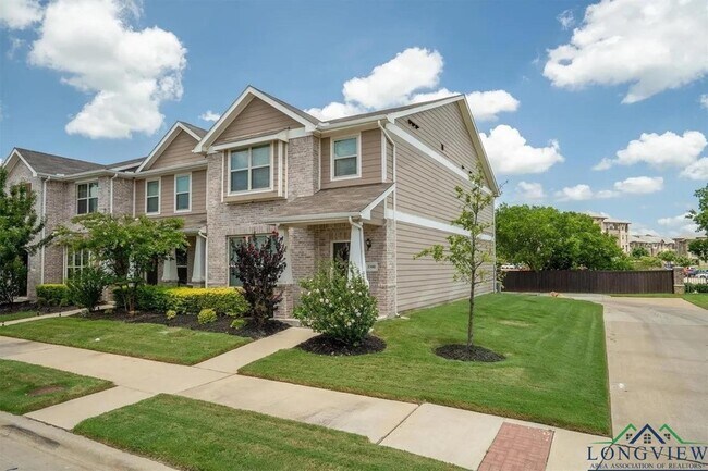 Building Photo - 3300 Becker Dr