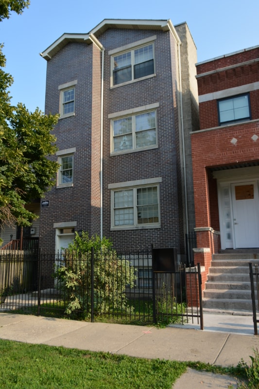 Building Photo - 4136 W Gladys Ave