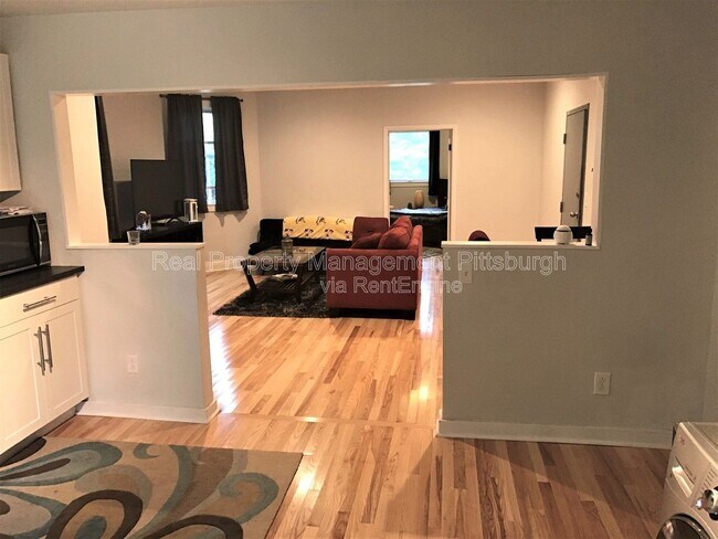 Foto del edificio - 5619 E Liberty Blvd