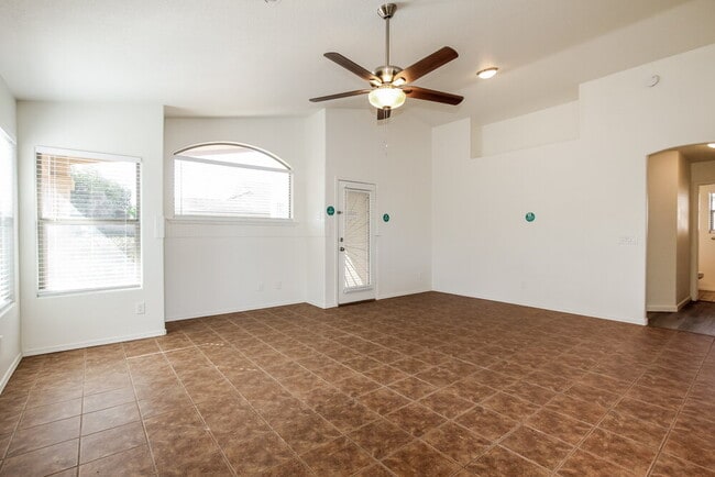 Building Photo - 13362 W Mauna Loa Ln