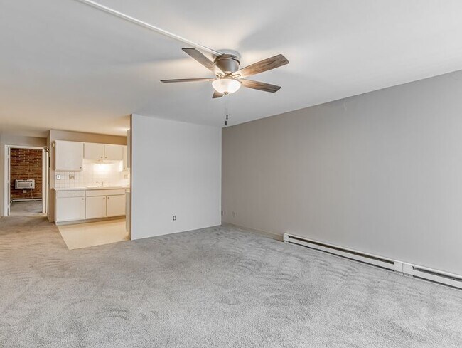 Foto del edificio - 2331 E Market St