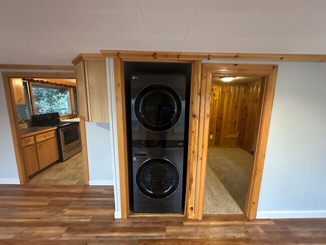 Foto del edificio - Beautiful Manitou Home With Sweeping Mount...