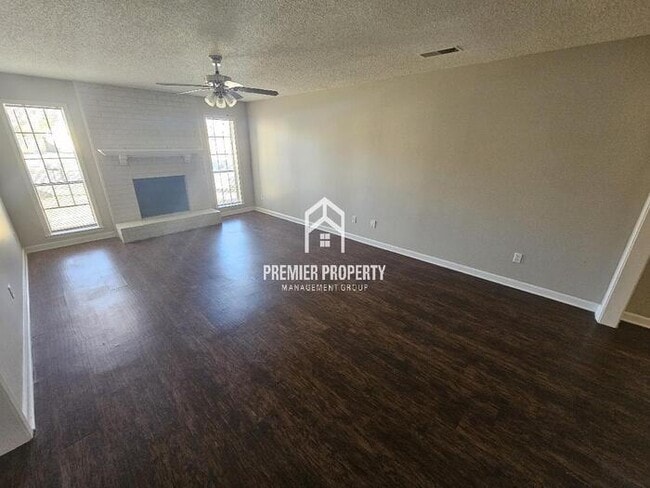 Building Photo - 3764 Kennings Dr