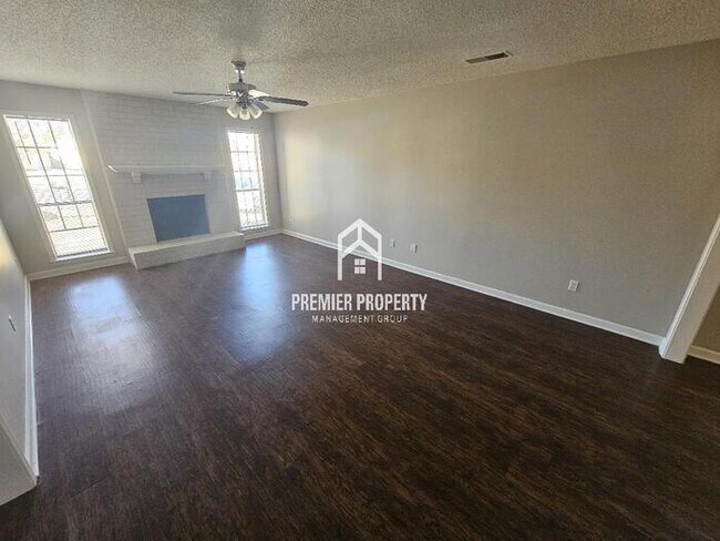 Foto del edificio - 3764 Kennings Dr