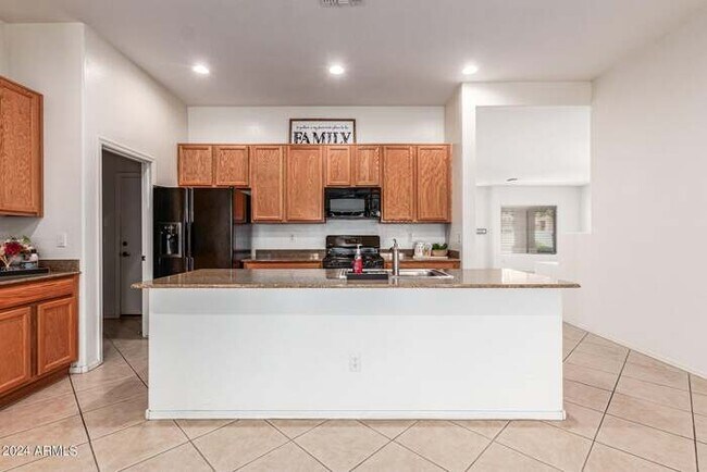 Building Photo - Beautiful Home for rent in Surprise!