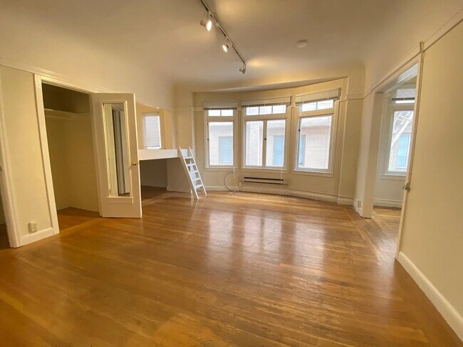 Foto del edificio - 1-Bedroom Gem in the Heart of San Francisco – Cozy 364 Sq Ft Haven!"