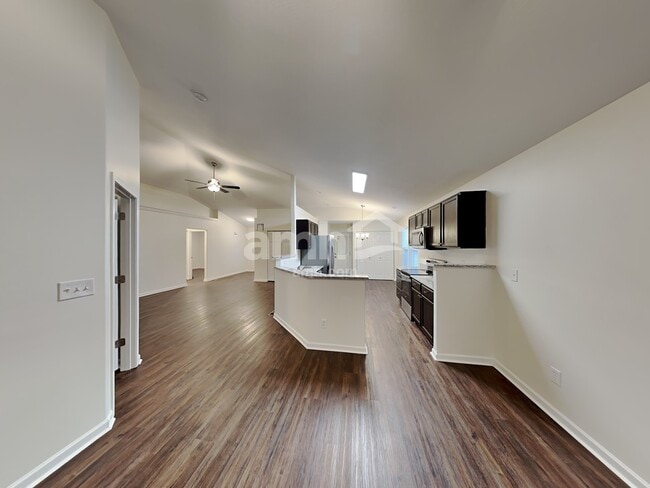 Foto del edificio - 131 Boutot St