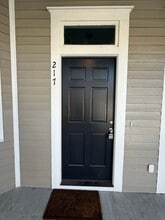 Building Photo - 217 W 36th St