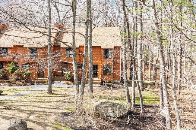 Building Photo - 65 Dunvegan Wds Dr