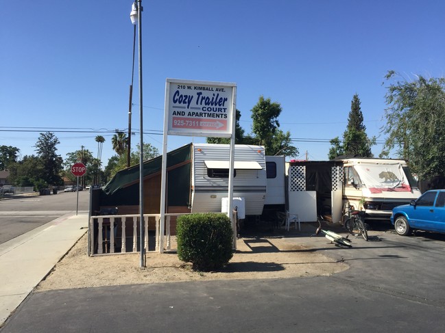 Foto del edificio - Cozy Trailer Court