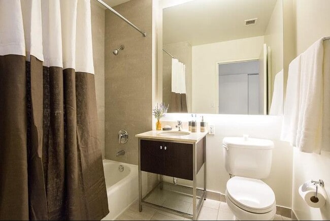 Building Photo - 1 bedroom in NEW YORK NY 10280