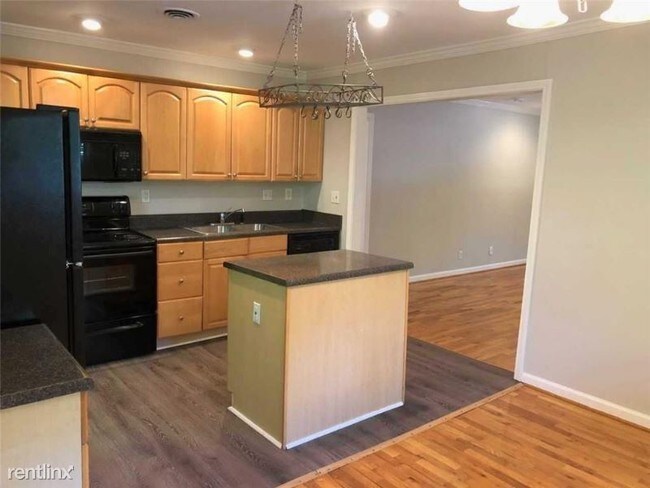 Foto del edificio - 1470 E Rock Springs Rd NE
