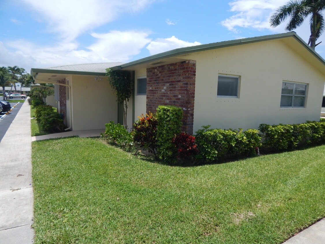 Primary Photo - 2935 Crosley Dr W
