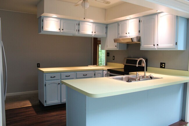 Foto del edificio - Secluded 3 BR Ranch in Danville!