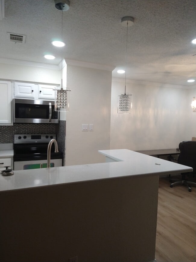 Building Photo - 1109 Calico Ln