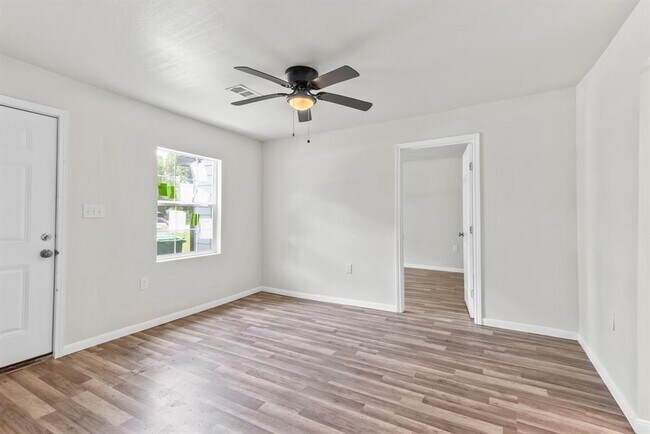 Foto del edificio - 5217 Pederson St