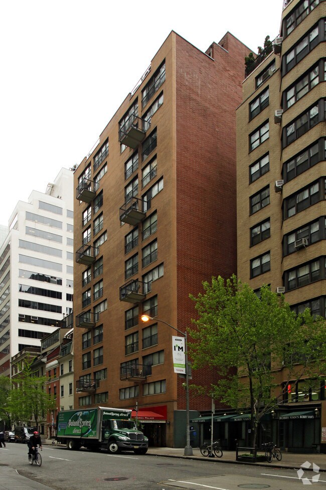 123 East 54th Street Apartments New York, NY