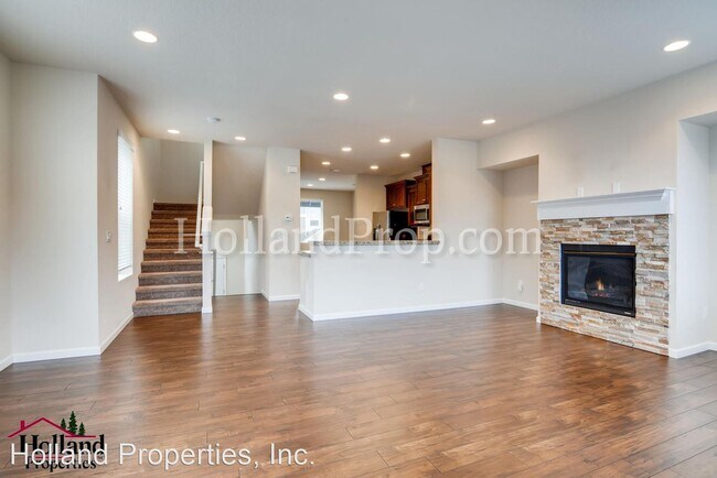 Building Photo - 3 br, 2.5 bath House - 10449 NE Avery Way