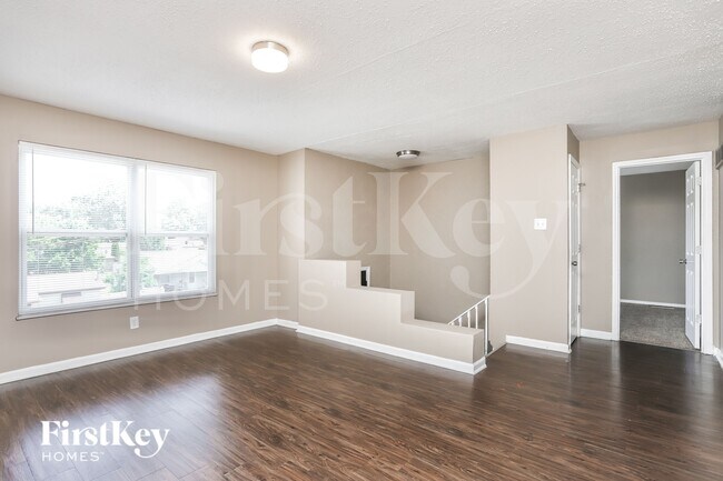 Foto del edificio - 9963 Meadow Ave