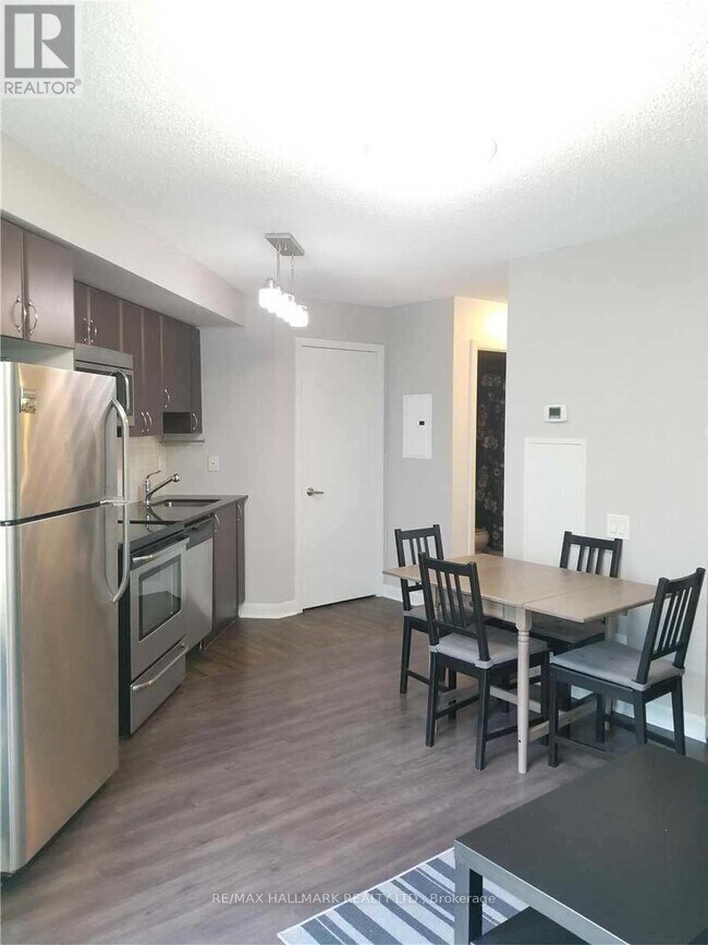 Photo du bâtiment - 525-525 Wilson Ave