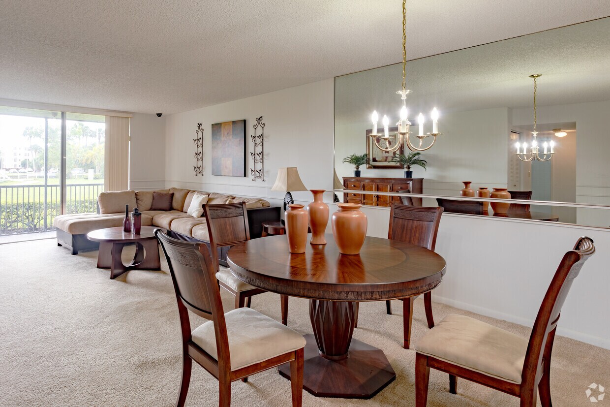 Somerset Grove Somerset 4 & 5 Apartments in Lauderdale Lakes, FL