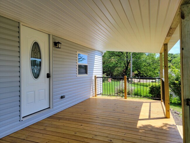 Foto del edificio - 625 Weavertown Rd
