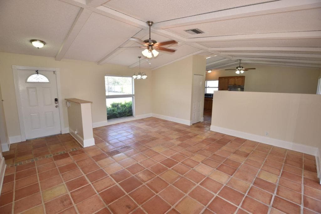 Foto principal - 10656 Shady Pond Ln